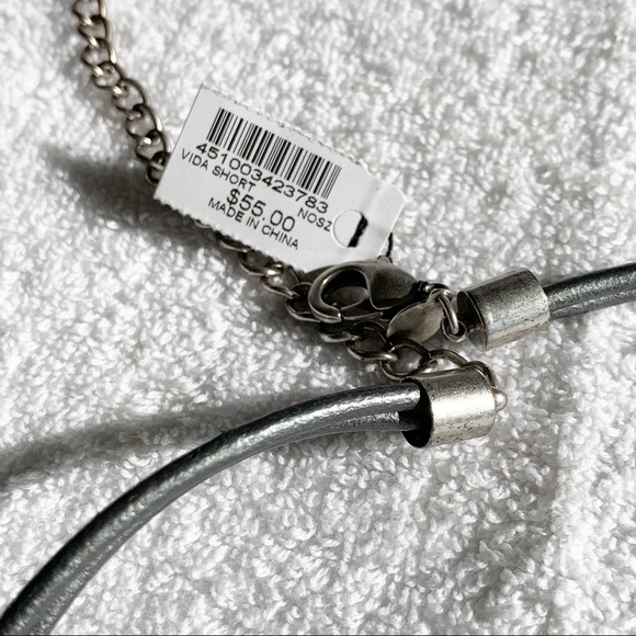Chico’s Vida Short Necklace - Picture 4 of 4